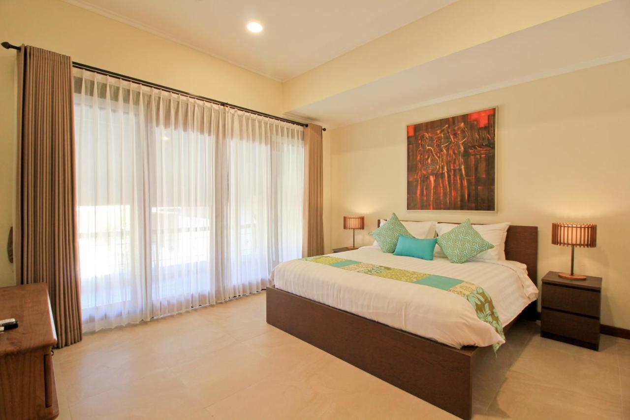 Uma Lima Villa Batu Belig - Close To The Beach チャングー エクステリア 写真