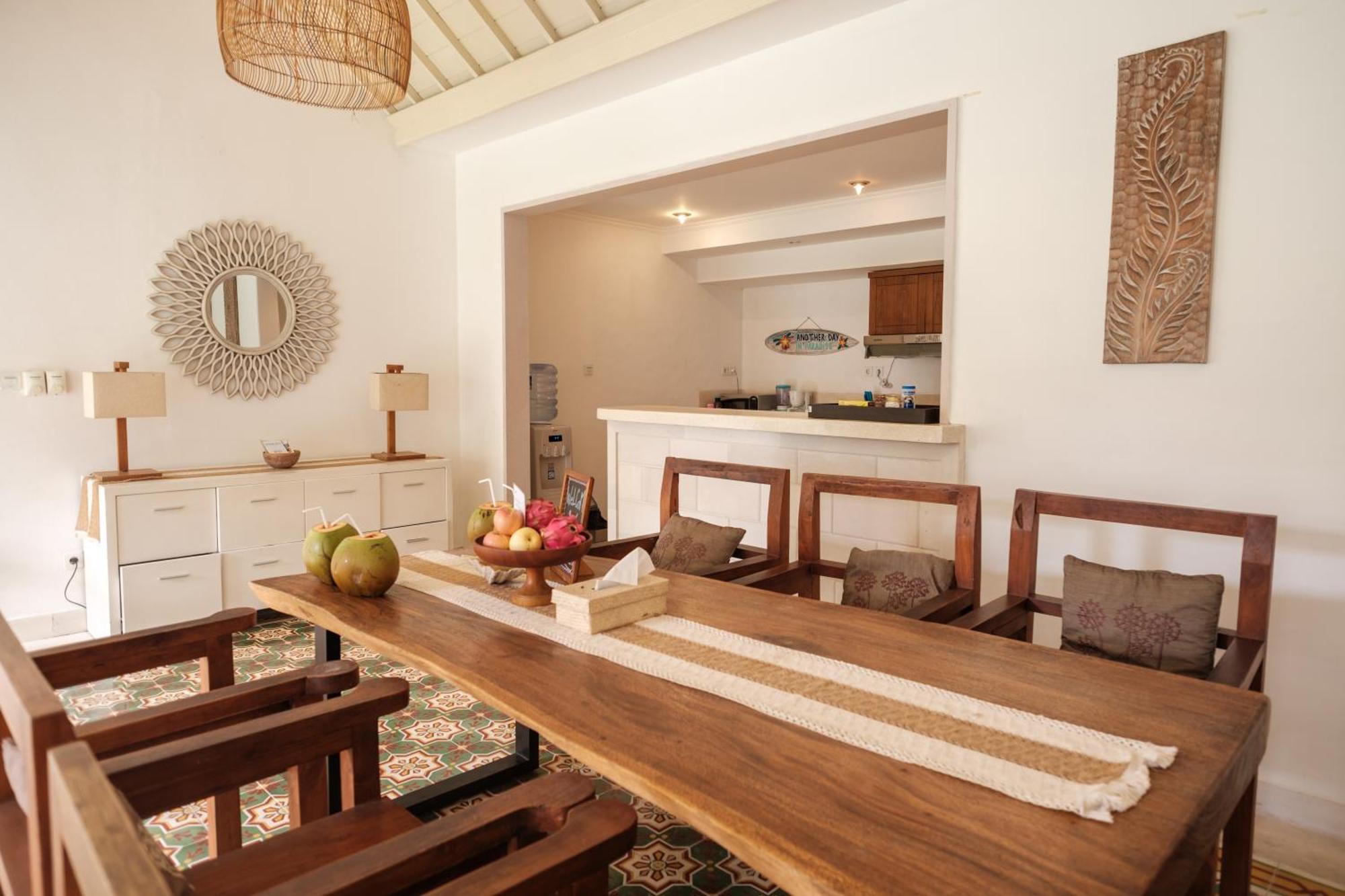 Uma Lima Villa Batu Belig - Close To The Beach チャングー エクステリア 写真