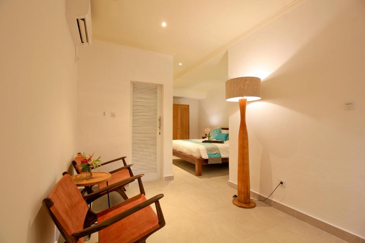 Uma Lima Villa Batu Belig - Close To The Beach チャングー エクステリア 写真