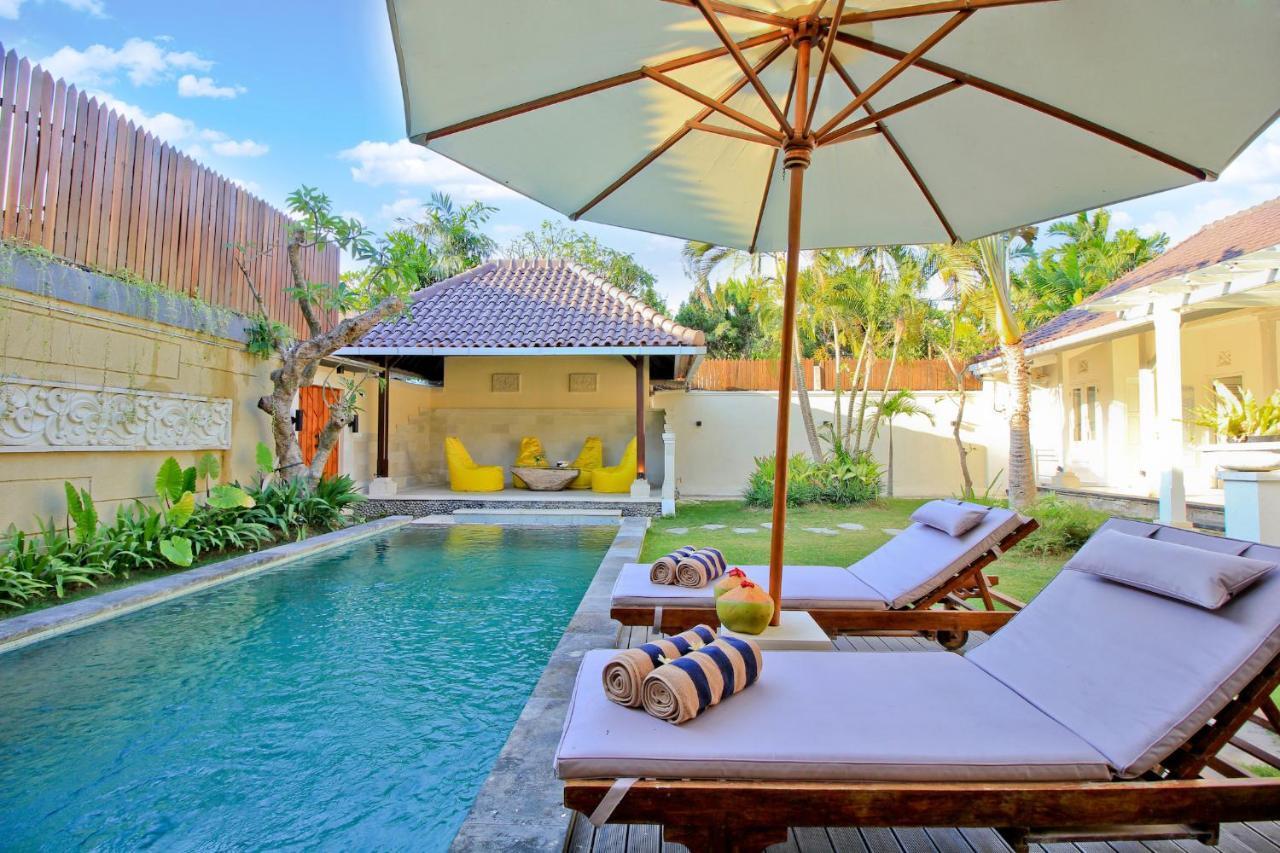 Uma Lima Villa Batu Belig - Close To The Beach チャングー エクステリア 写真