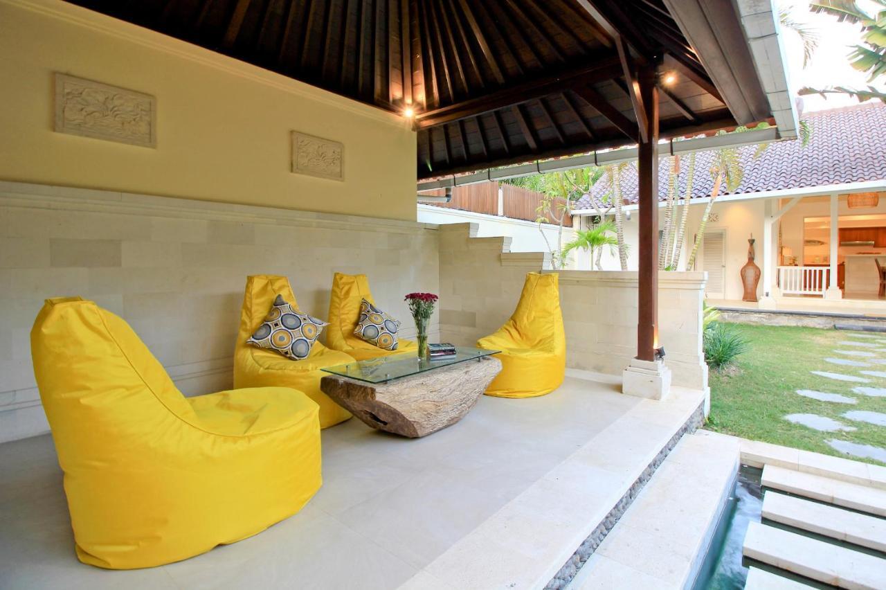 Uma Lima Villa Batu Belig - Close To The Beach チャングー エクステリア 写真