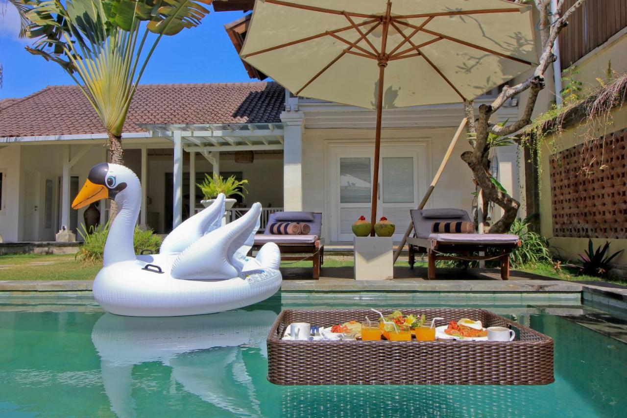 Uma Lima Villa Batu Belig - Close To The Beach チャングー エクステリア 写真