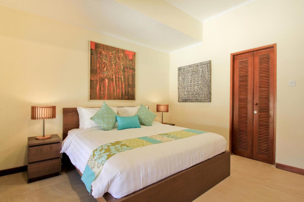 Uma Lima Villa Batu Belig - Close To The Beach チャングー エクステリア 写真