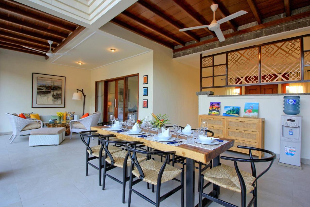 Uma Lima Villa Batu Belig - Close To The Beach チャングー エクステリア 写真